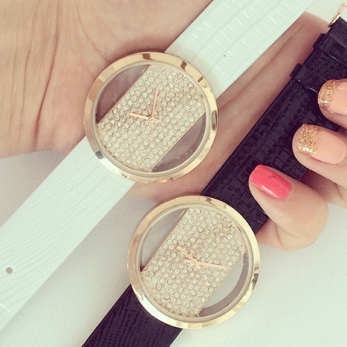 Stylish Ladies Leather Watch Gold